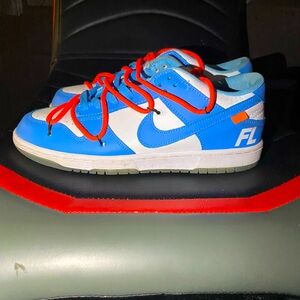 im selling the virgil abloh teases off white dunk low x nike,size 9.5M